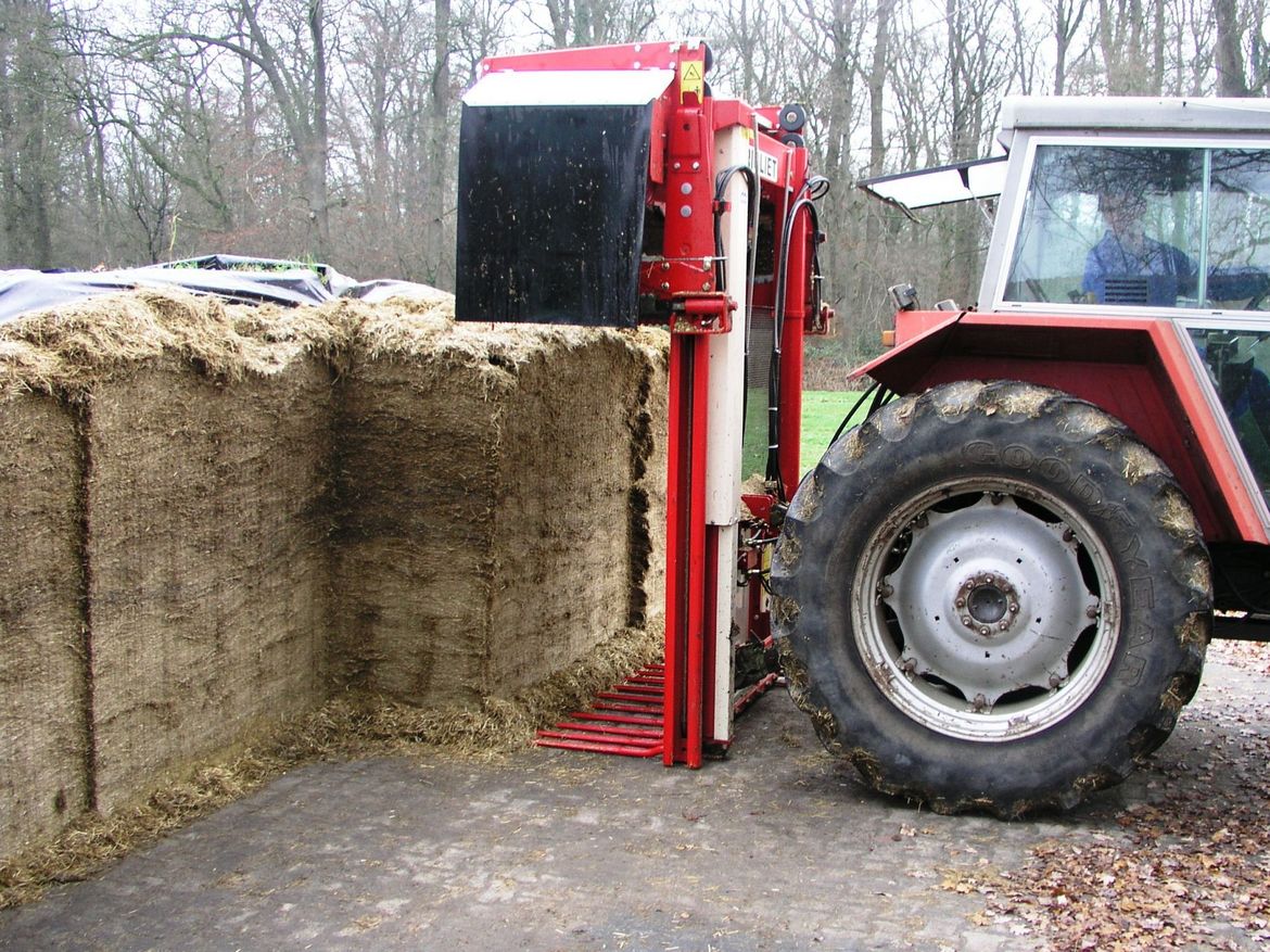silage block discharge 